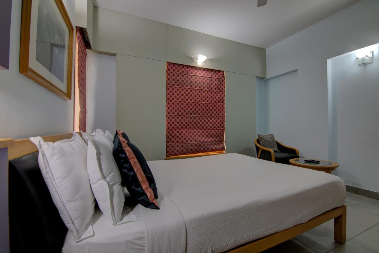 Tristar Serviced Apartments Бангалор Экстерьер фото