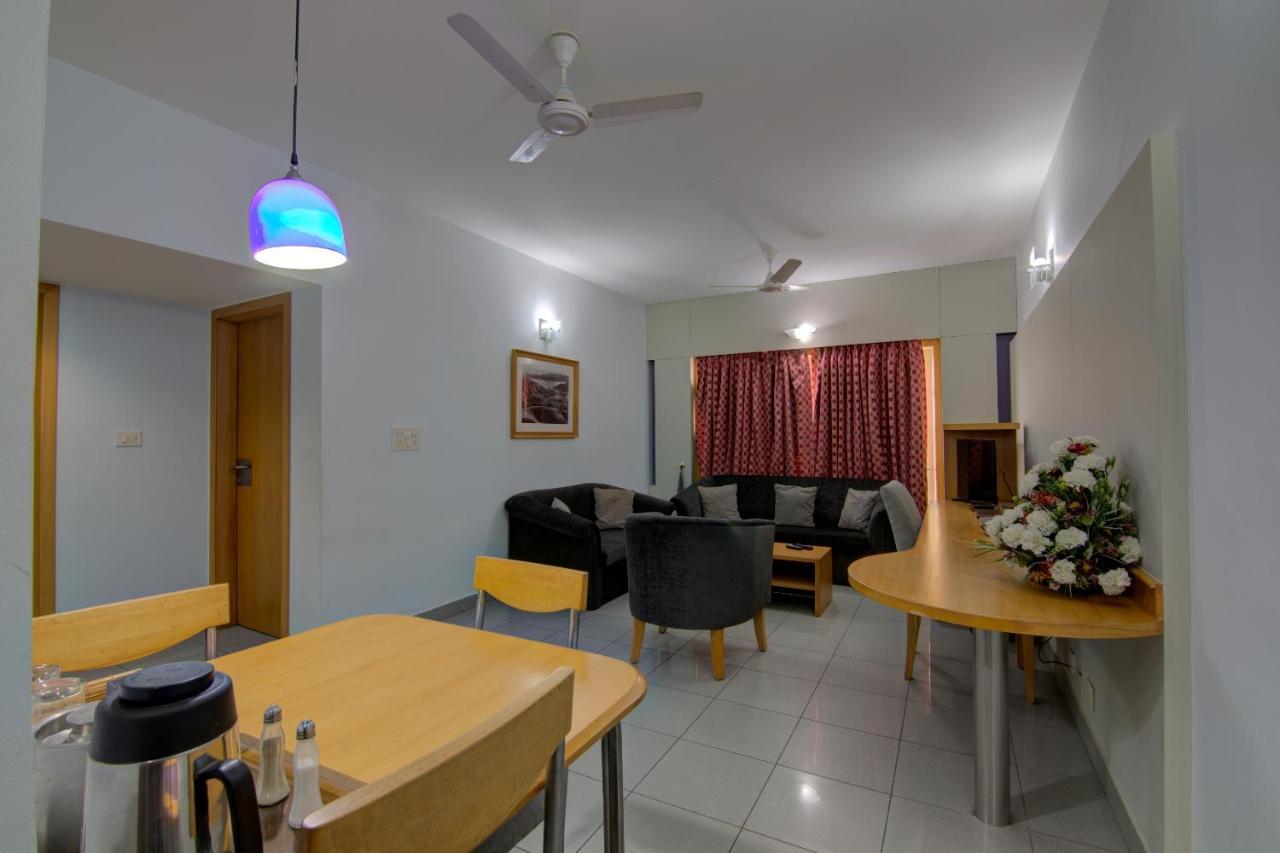 Tristar Serviced Apartments Бангалор Экстерьер фото