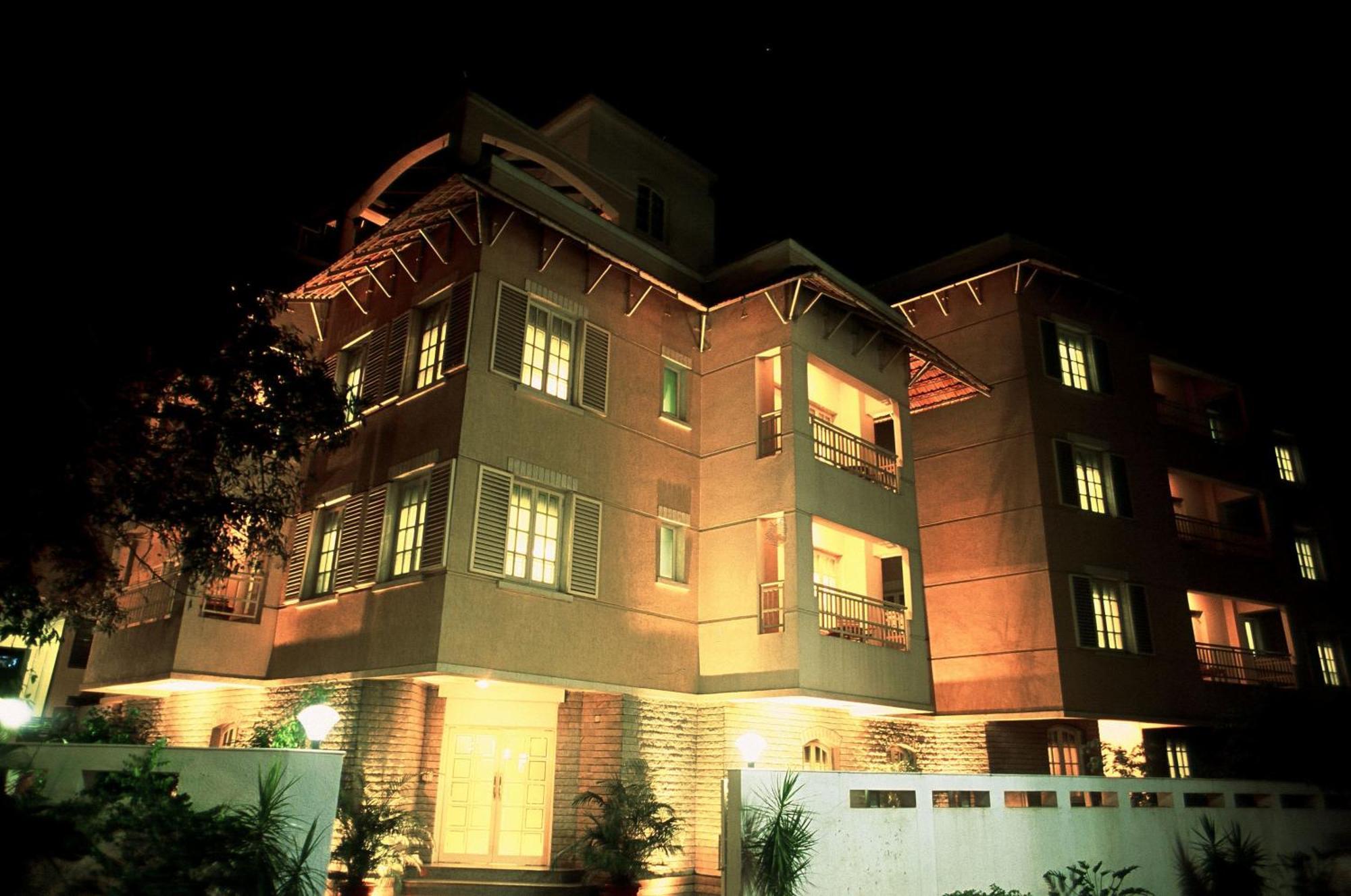 Tristar Serviced Apartments Бангалор Экстерьер фото