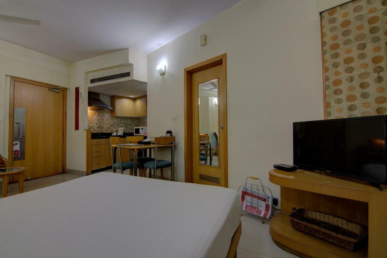 Tristar Serviced Apartments Бангалор Экстерьер фото