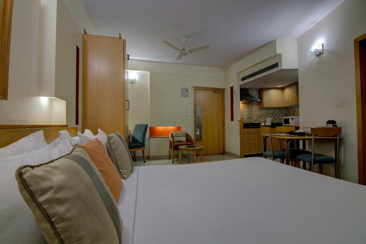 Tristar Serviced Apartments Бангалор Экстерьер фото