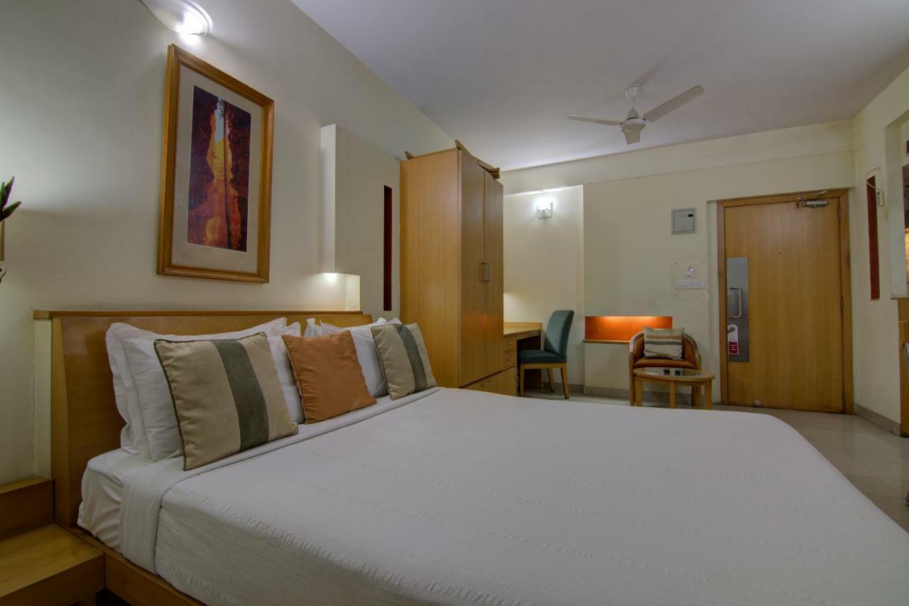 Tristar Serviced Apartments Бангалор Экстерьер фото