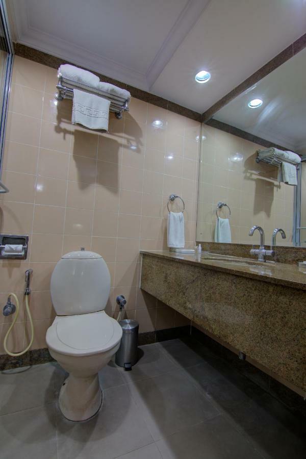 Tristar Serviced Apartments Бангалор Экстерьер фото
