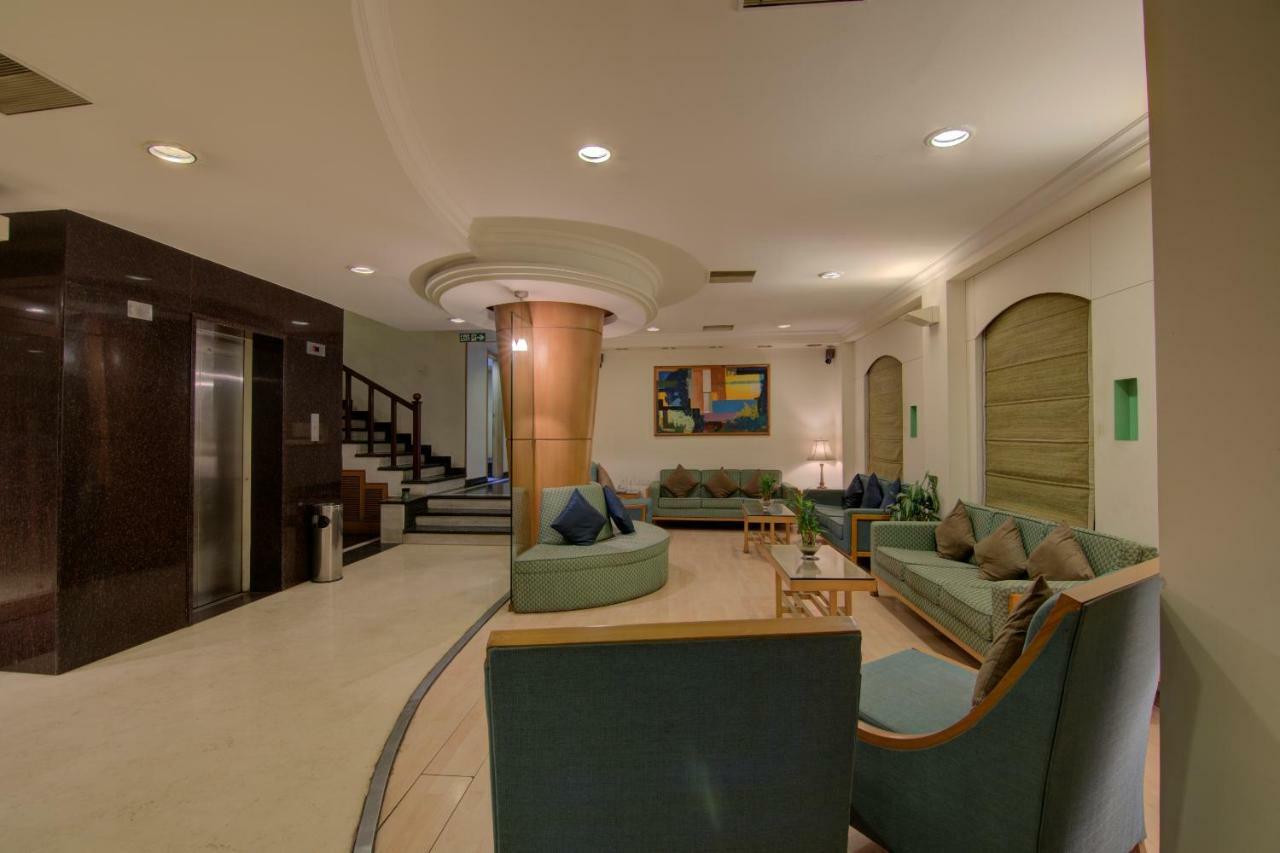 Tristar Serviced Apartments Бангалор Экстерьер фото