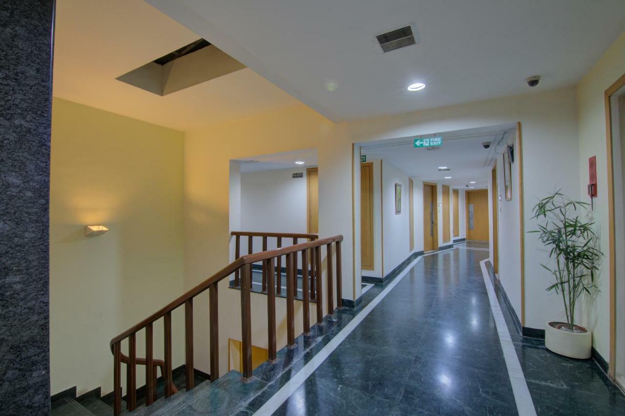 Tristar Serviced Apartments Бангалор Экстерьер фото